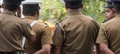 வடமராட்சி சாலை கடற்பகுதியில் சட்டவிரோதமாக கடற்றொழிலில் ஈடுபட்ட ஐவர் கைது!