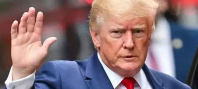 பல உலக நாடுகளுக்கான நிதியுதவியை நிறுத்திய டிரம்ப்