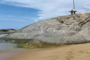 உகந்தைமலை முருகன் ஆலய சூழலில் முளைத்த புத்தர் சிலை; சர்ச்சையை கிளப்பிய விவகாரம்!