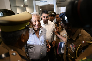 சிறைச்சாலைக்கு அழைத்துச் செல்லப்பட்ட பூஜித் ஜயசுந்தர மற்றும் ஹேமசிறி பெர்னாண்டோ