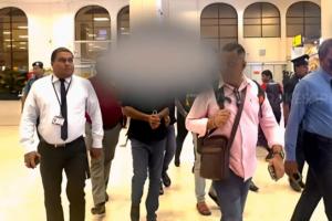 மலேசியாவில் கைது செய்யப்பட்ட 'சிவப்பு எச்சரிக்கை' விடுக்கப்பட்ட பாதாள உலக குற்றவாளி உட்பட மூவர் இலங்கை அழைத்து வரப்பட்டனர்!