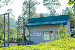 Coca-Coal-வின் ஆதரவுடன் நீர்மின்சாரத்தில் இயங்கும் இலங்கையின் முதல் பிளாஸ்டிக் மறுசுழற்சி நிலையம் தலவாக்கலையில் திறப்பு